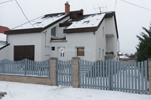 Eladó családi ház, Veresegyházon 145 M Ft, 4 szobás
