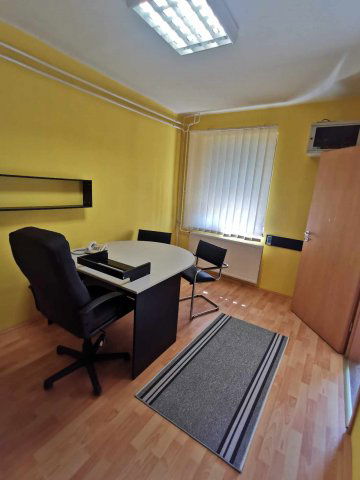 Kiadó családi ház, albérlet, Pécsett 240 E Ft / hó, 4+1 szobás