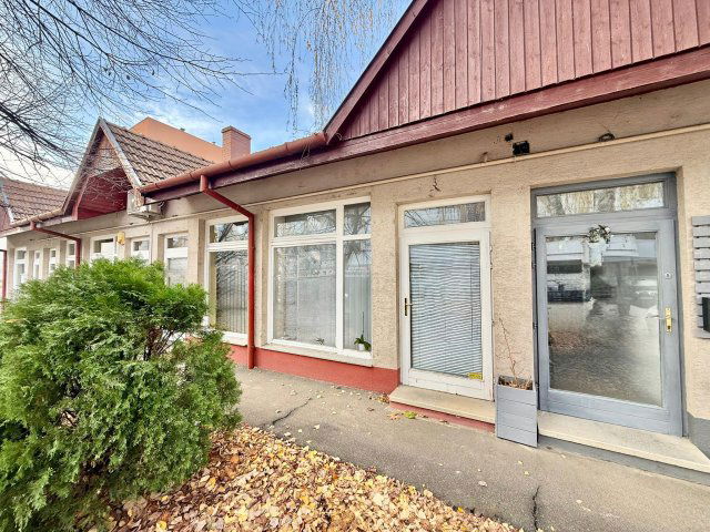 Eladó üzlethelyiség, Celldömölkön, Sági utcában 16.5 M Ft