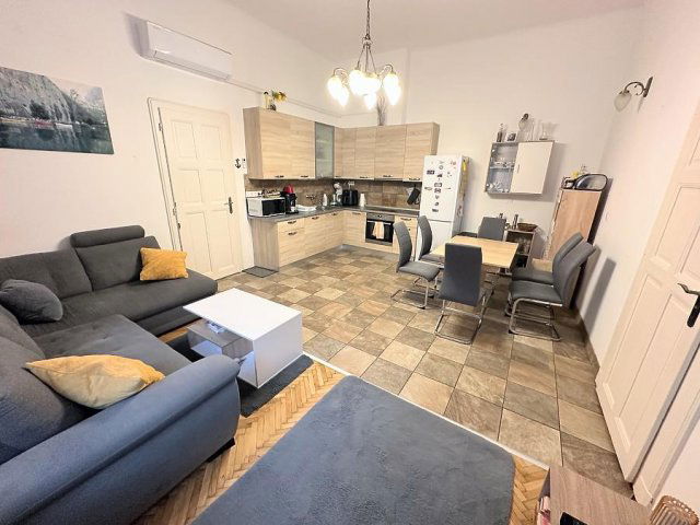 Eladó téglalakás, Budapesten, XIII. kerületben, Csanády utcában