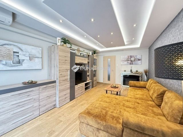 Eladó panellakás, Budapesten, III. kerületben 115.5 M Ft