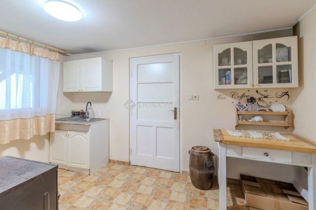 Eladó családi ház, Cserépfaluban 58 M Ft, 4 szobás