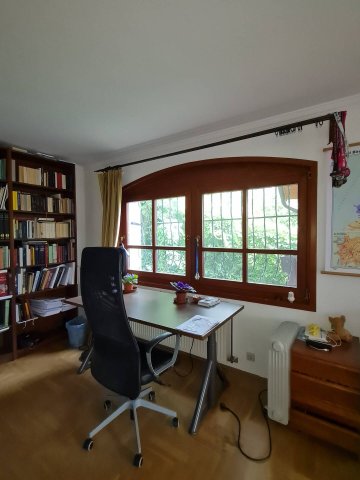 Eladó családi ház, Kesztölcön 135 M Ft, 6 szobás