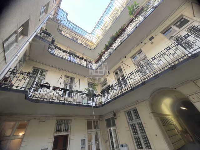 Eladó téglalakás, Budapesten, IX. kerületben, Mester utcában