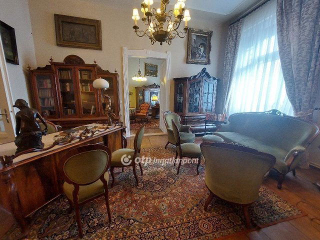 Eladó családi ház, Hódmezővásárhelyen 83 M Ft, 5+1 szobás