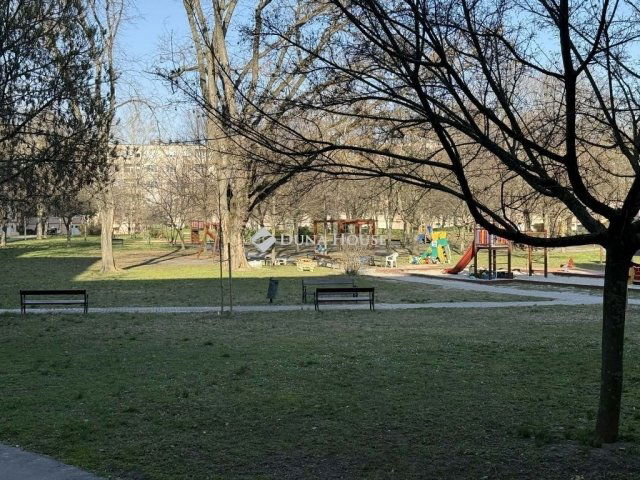 Eladó panellakás, Százhalombattán 59.9 M Ft, 2 szobás