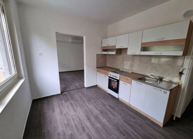 Kiadó panellakás, albérlet, VIII. kerületben, Százados úton
