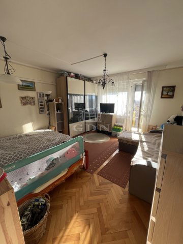 Eladó téglalakás, Veszprémben 64.9 M Ft, 3 szobás