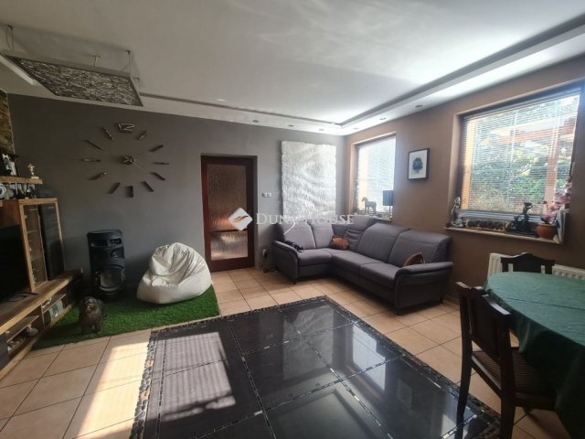 Eladó családi ház, Budapesten, XV. kerületben 254.9 M Ft