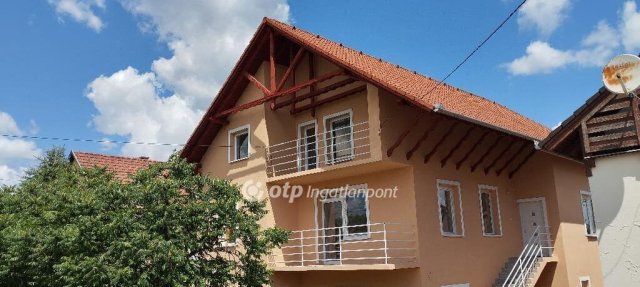 Eladó családi ház, Turán 79 M Ft, 7 szobás