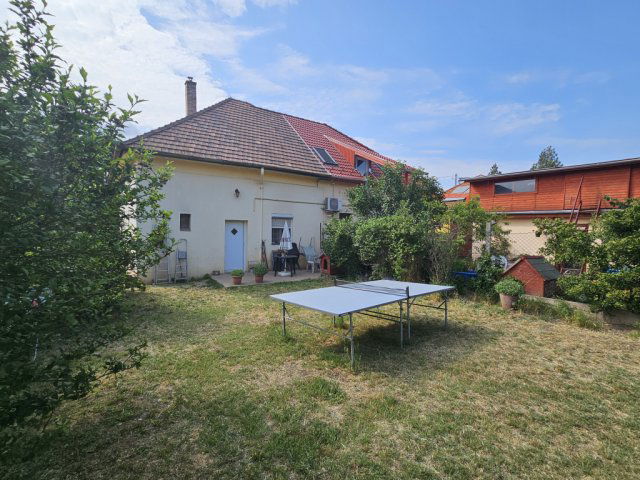 Eladó családi ház, Budapesten, XV. kerületben 72.5 M Ft