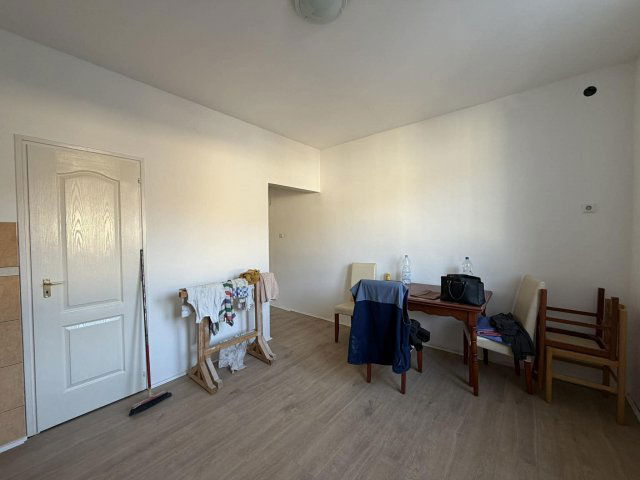 Eladó téglalakás, Komlón, Kossuth Lajos utcában 29.9 M Ft