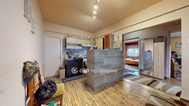 Eladó családi ház, Szikszón 37 M Ft, 2 szobás