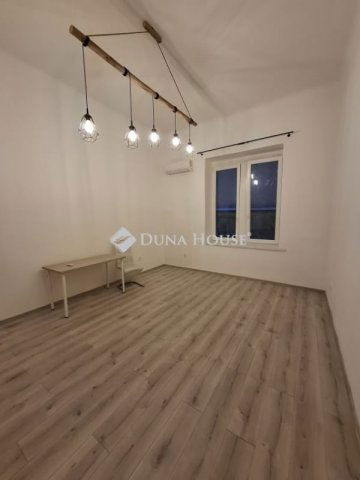 Eladó téglalakás, Budapesten, VII. kerületben 47.5 M Ft