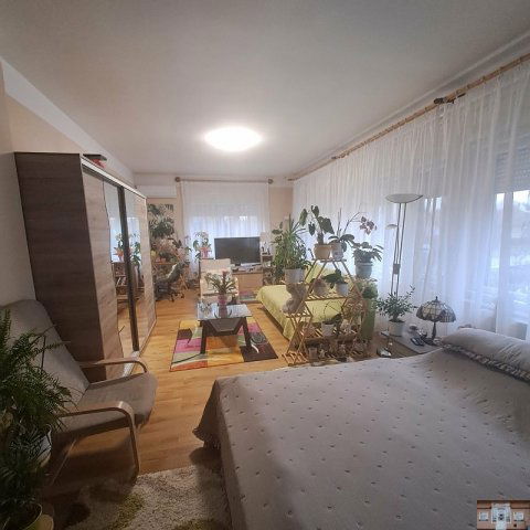 Eladó családi ház, Monoron 85 M Ft, 4+1 szobás