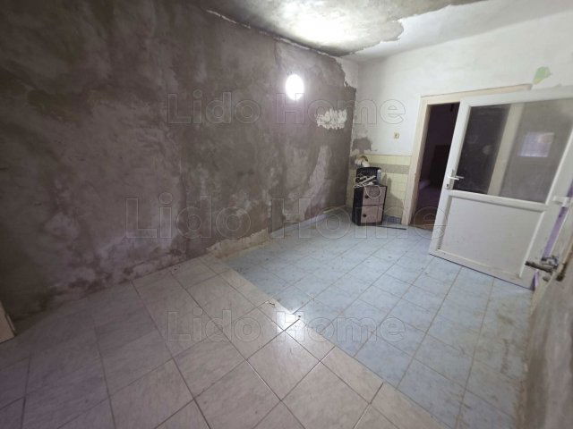 Eladó családi ház, Polgárdin 27.5 M Ft, 2 szobás