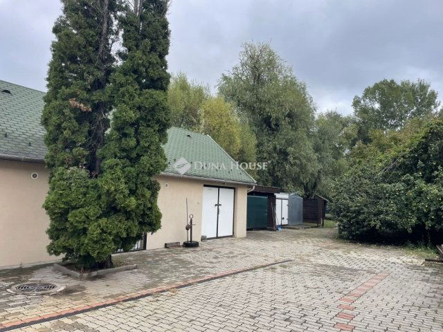 Eladó családi ház, Veresegyházon 159 M Ft, 3 szobás