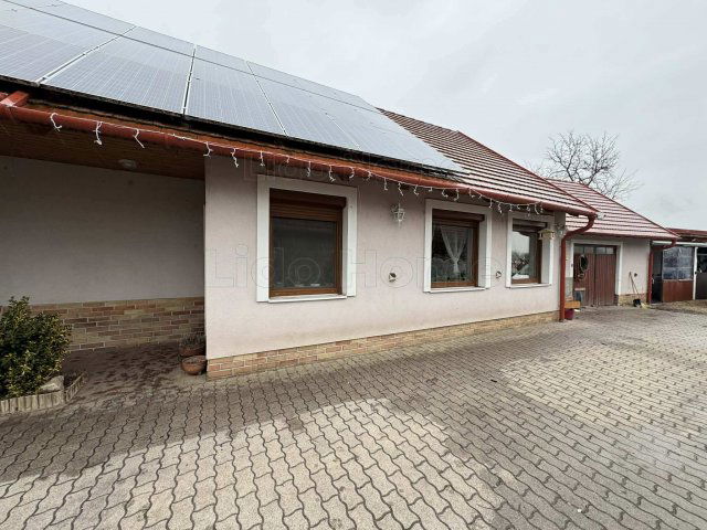 Eladó családi ház, Lepsényben 72 M Ft, 3 szobás