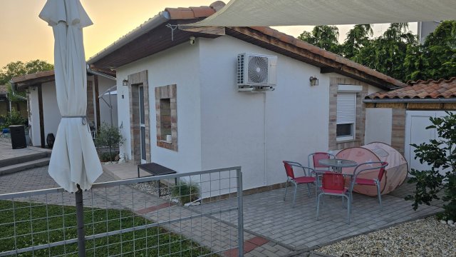 Kiadó téglalakás, albérlet, Pécsett, Basamalom úton