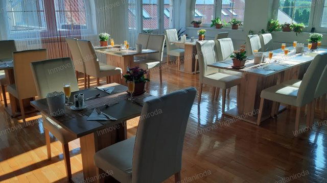 Eladó hotel, Mátraszentimrén 403 M Ft, 20 szobás