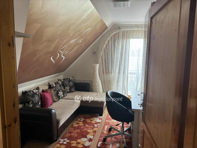 Eladó sorház, Hajdúszoboszlón 103.9 M Ft, 3+2 szobás