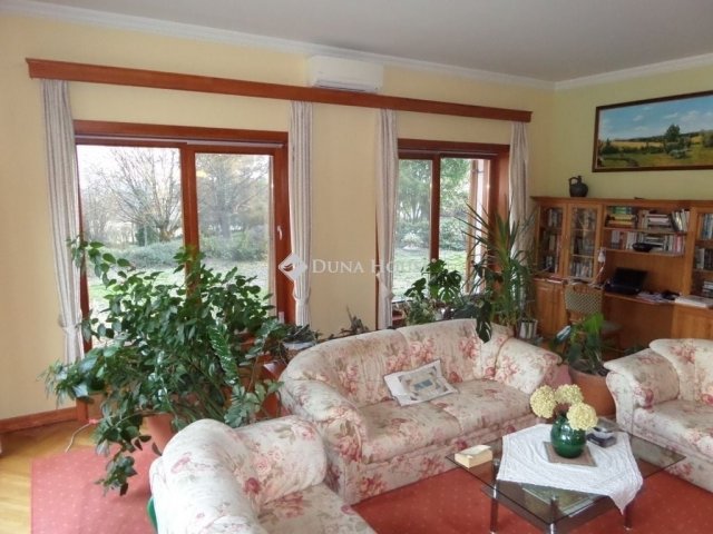 Eladó családi ház, Birjánon 295 M Ft, 4 szobás