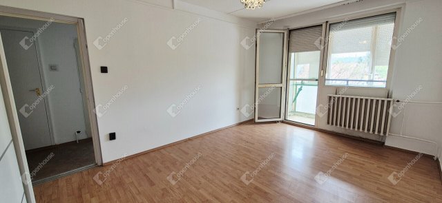 Eladó panellakás, Miskolcon 22 M Ft, 1+1 szobás