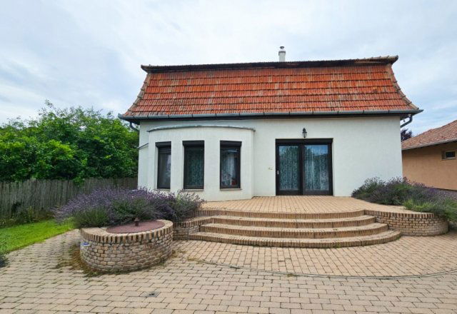 Eladó családi ház, Érsekvadkerten 69 M Ft, 3 szobás