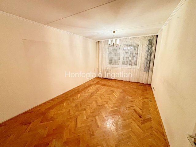 Eladó panellakás, Nyíregyházán 46.9 M Ft, 2+1 szobás