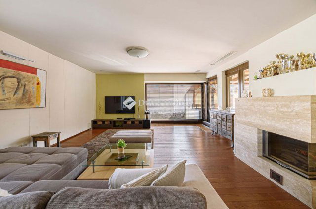 Eladó családi ház, Budapesten, III. kerületben 549 M Ft