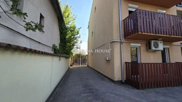 Eladó téglalakás, Monoron 79.9 M Ft, 4 szobás