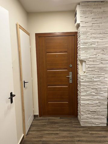 Kiadó panellakás, albérlet, III. kerületben, Zemplén Győző utcában