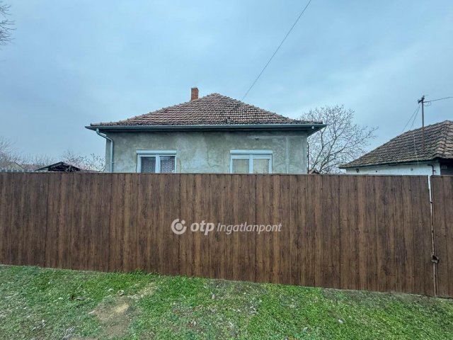 Eladó családi ház, Hajdúbagoson 29.999 M Ft, 2 szobás