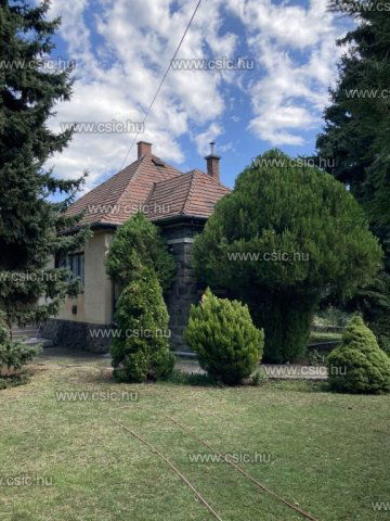 Eladó családi ház, Szentendrén 149.9 M Ft, 4 szobás