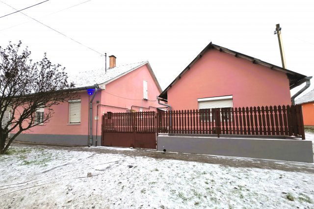 Eladó családi ház, Kiskunhalason 16.9 M Ft, 4 szobás