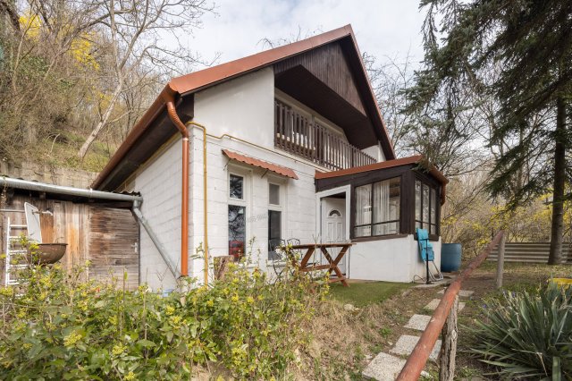 Eladó nyaraló, Nagymaroson 75 M Ft, 3 szobás