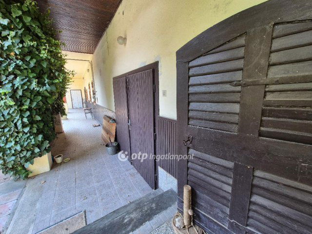 Eladó családi ház, Szentesen 54.9 M Ft, 4 szobás