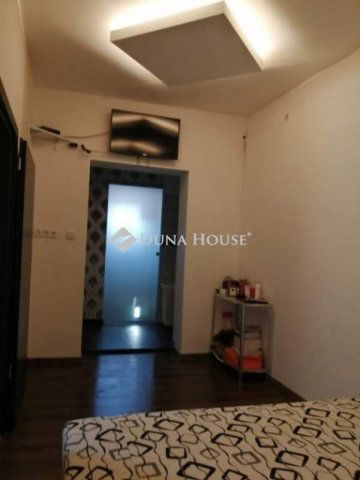 Eladó családi ház, Vecsésen 89.9 M Ft, 4 szobás