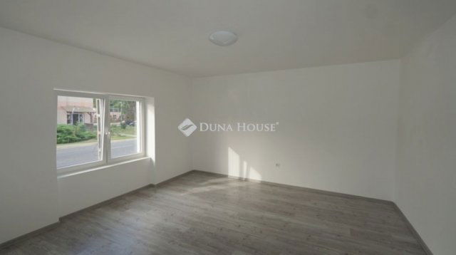 Eladó családi ház, Zalaszentivánon 130 M Ft, 2 szobás