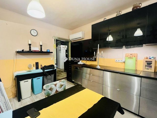 Eladó családi ház, Kondorfán 29.8 M Ft, 1+1 szobás