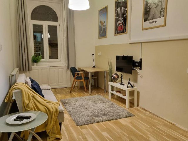 Kiadó téglalakás, albérlet, VI. kerületben, Podmaniczky utcában