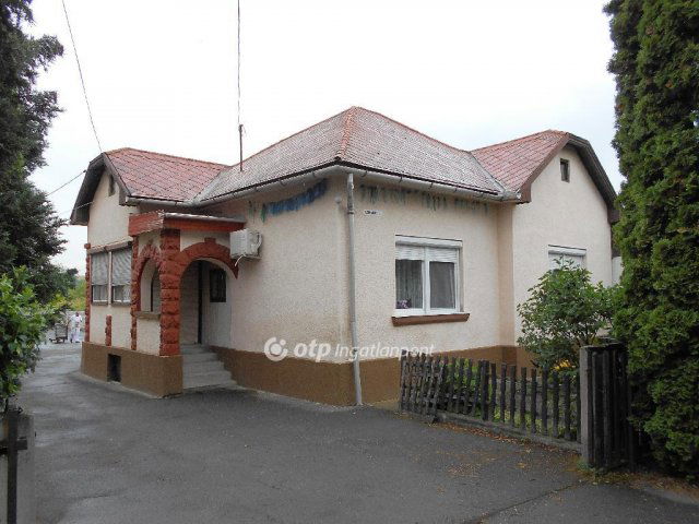 Eladó családi ház, Szuhakállón 37.5 M Ft, 4 szobás