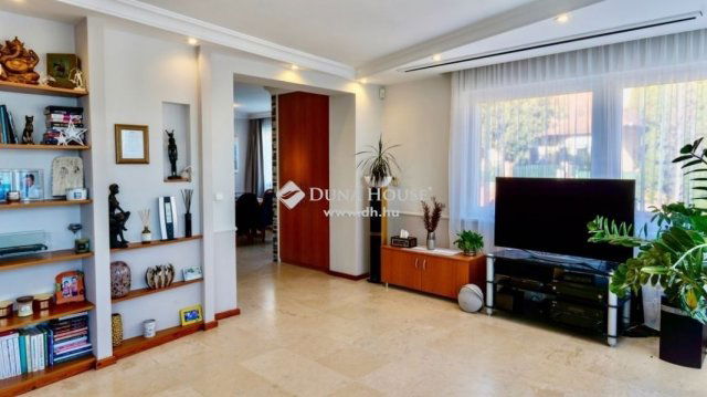 Eladó családi ház, Leányfaluban 179.9 M Ft, 5 szobás