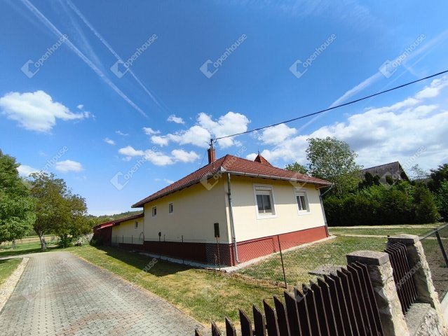 Eladó családi ház, Zalaszentlászlón 69.9 M Ft, 3 szobás
