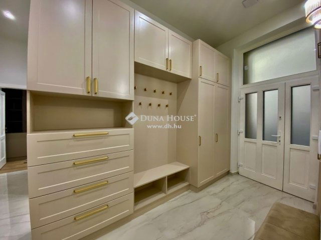 Eladó téglalakás, Budapesten, V. kerületben 420 M Ft, 4 szobás