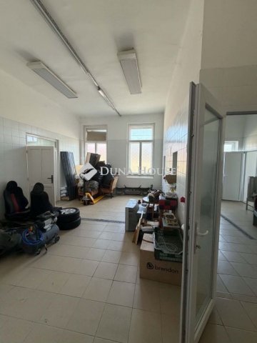 Kiadó ipari ingatlan, Kalocsán, Hosszú Antal utcában