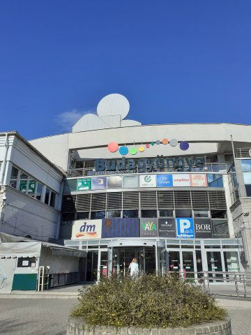 Eladó üzlethelyiség, Budapesten, II. kerületben, Pázsit utcában