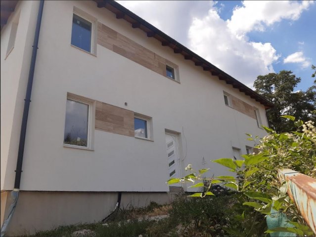 Eladó ikerház, Diósdon 150 M Ft, 4 szobás / költözzbe.hu