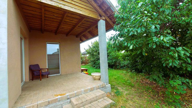 Eladó ikerház, Nagytarcsán 95 M Ft, 5 szobás