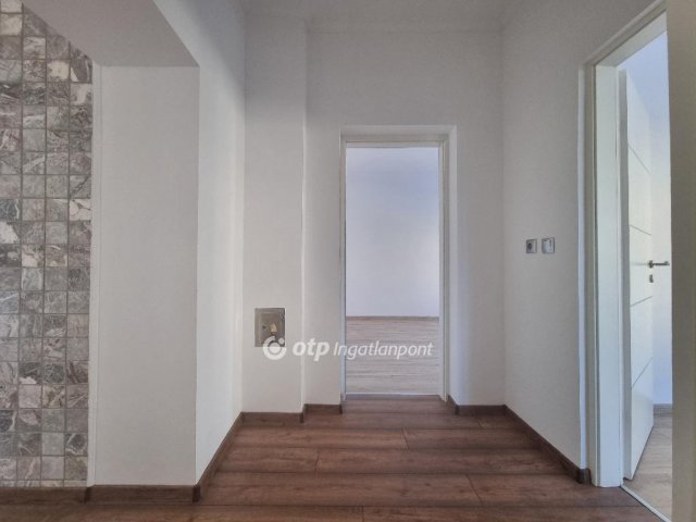 Eladó családi ház, Pápán 119 M Ft, 3+1 szobás